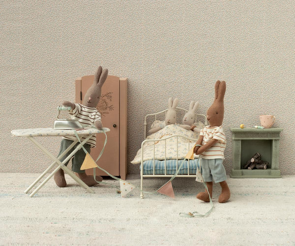 miniature | vintage bed - blue