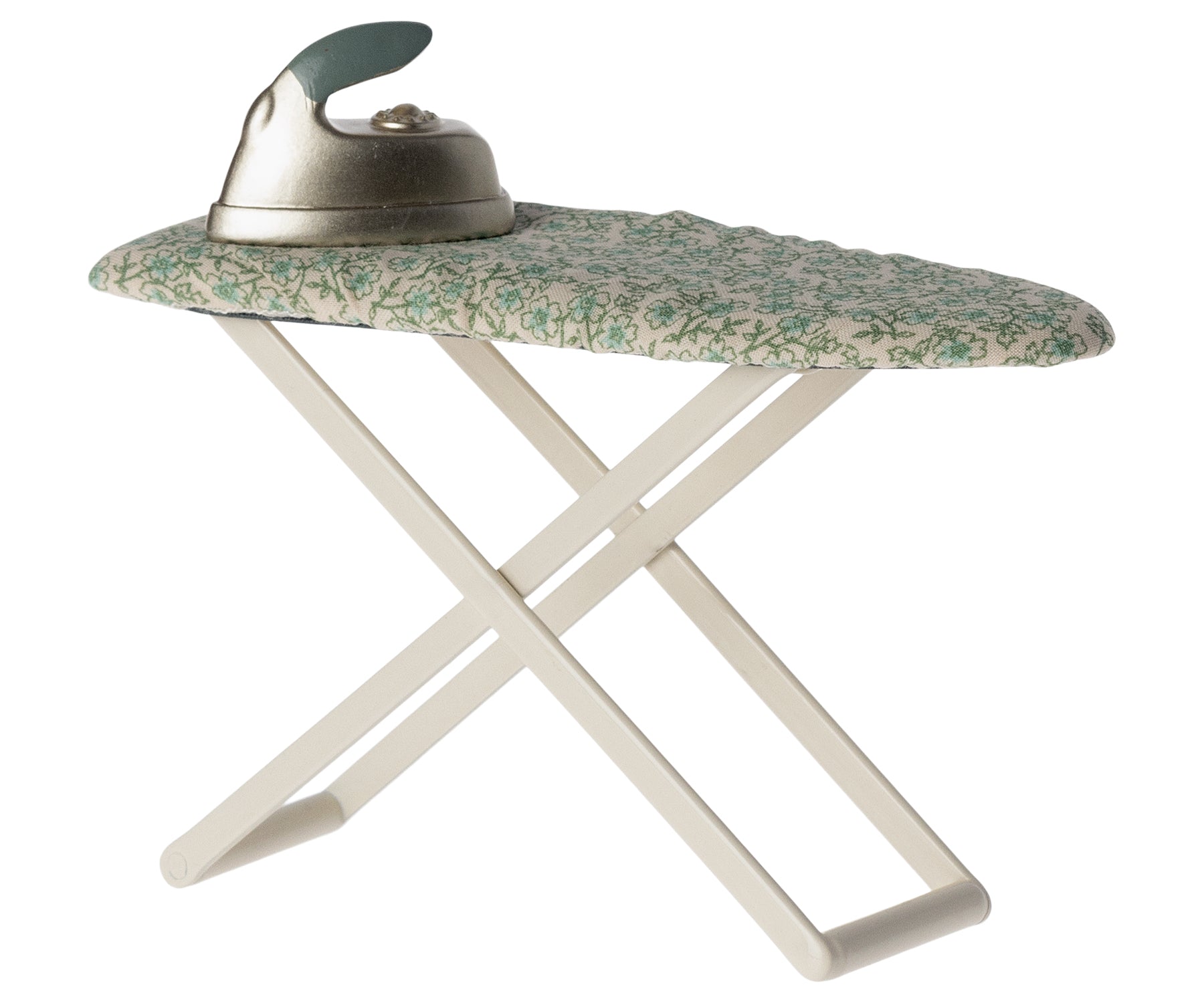 mouse | iron and ironing board