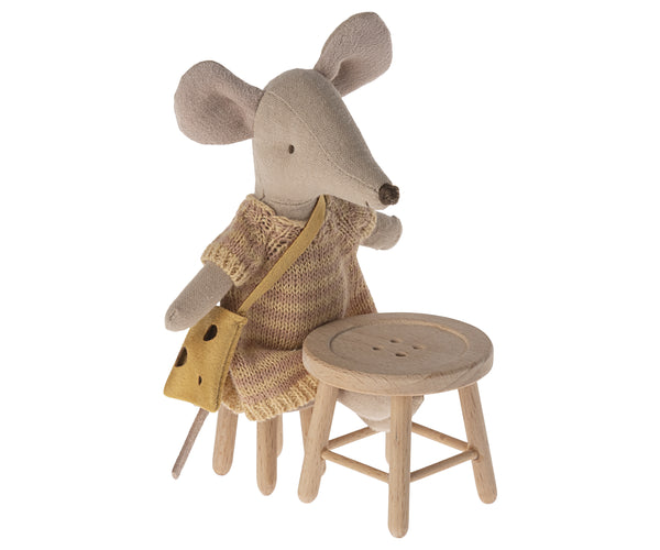 mouse | table and stool set