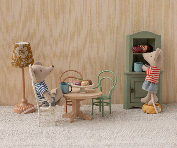 mouse | oval dining table - nature