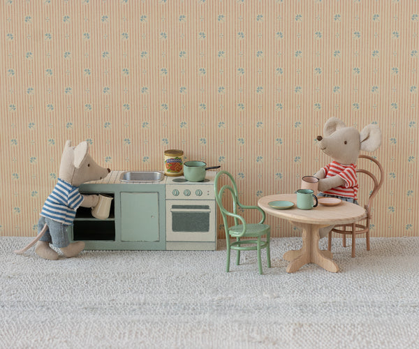 mouse | oval dining table - nature