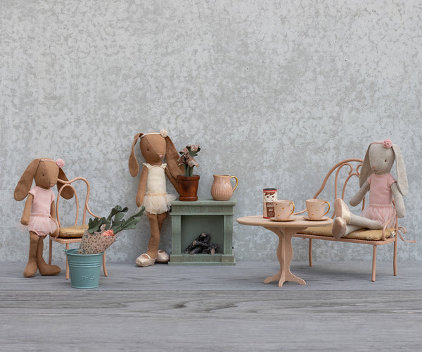 miniature | oval table - nature
