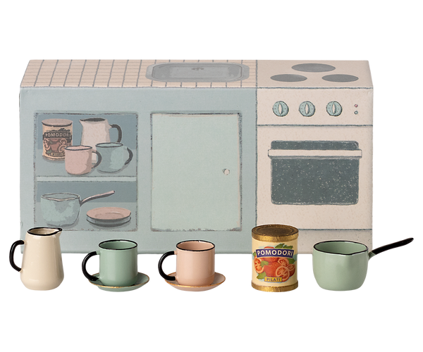 mouse | kitchen counter