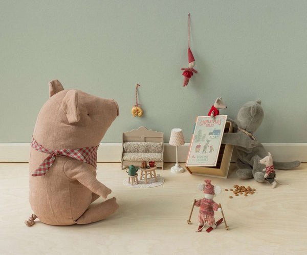 mouse | lace rug