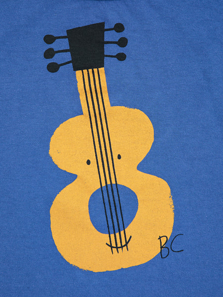 t-shirt | acoustic guitar