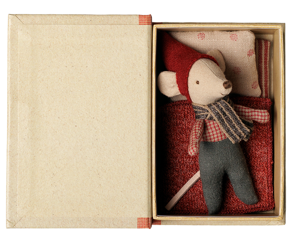 christmas mouse | baby in book
