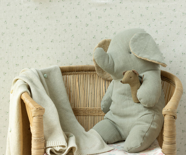 lullaby friends | mouse rattle - light umber