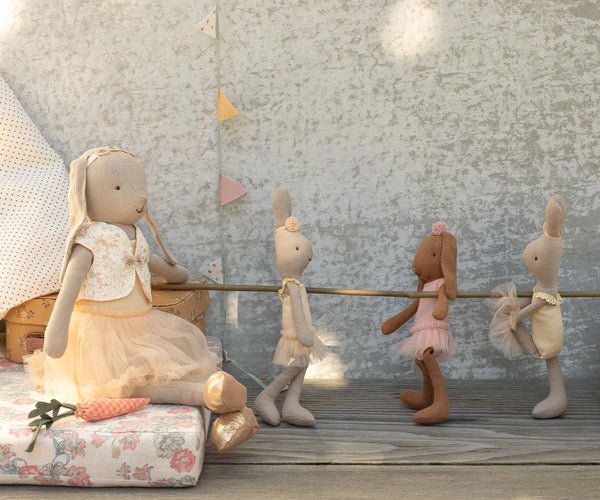 rabbit - size 1 | classic - ballet suit + cream skirt