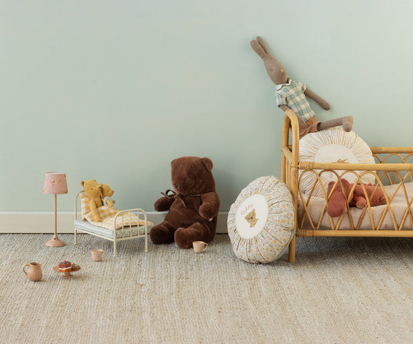 plush teddy bear | medium - dark brown