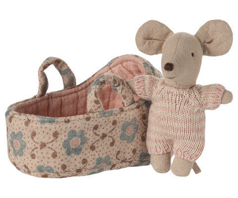 baby mouse in carrycot | rose