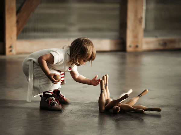 wooden bowling set | natural - 10 pieces