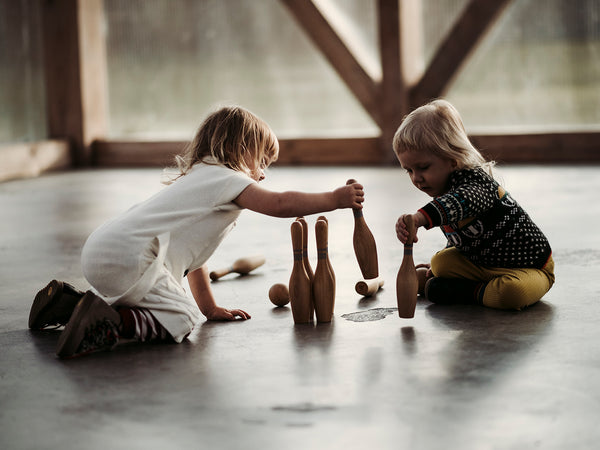 wooden bowling set | natural - 10 pieces