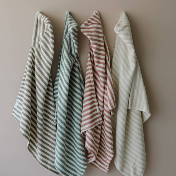 hooded towel | gumdrop