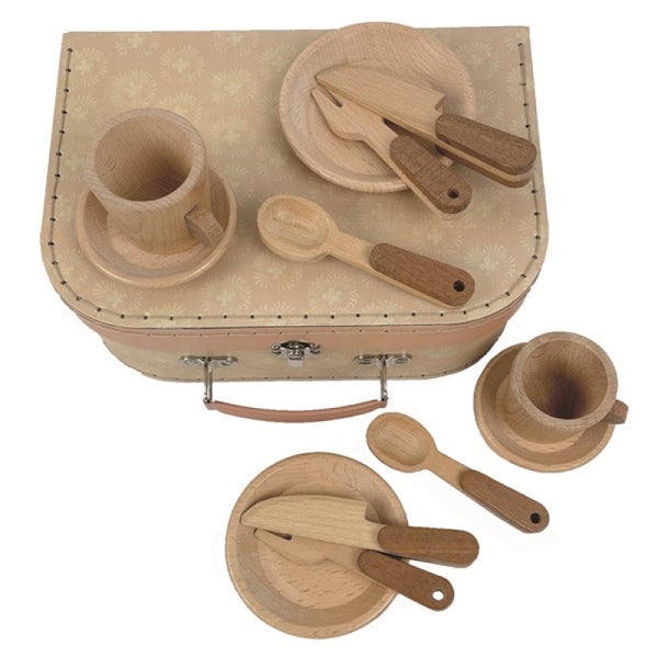 breakfast set in a case