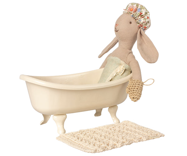 miniature | bathtub