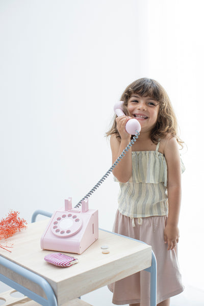 telephone | pink